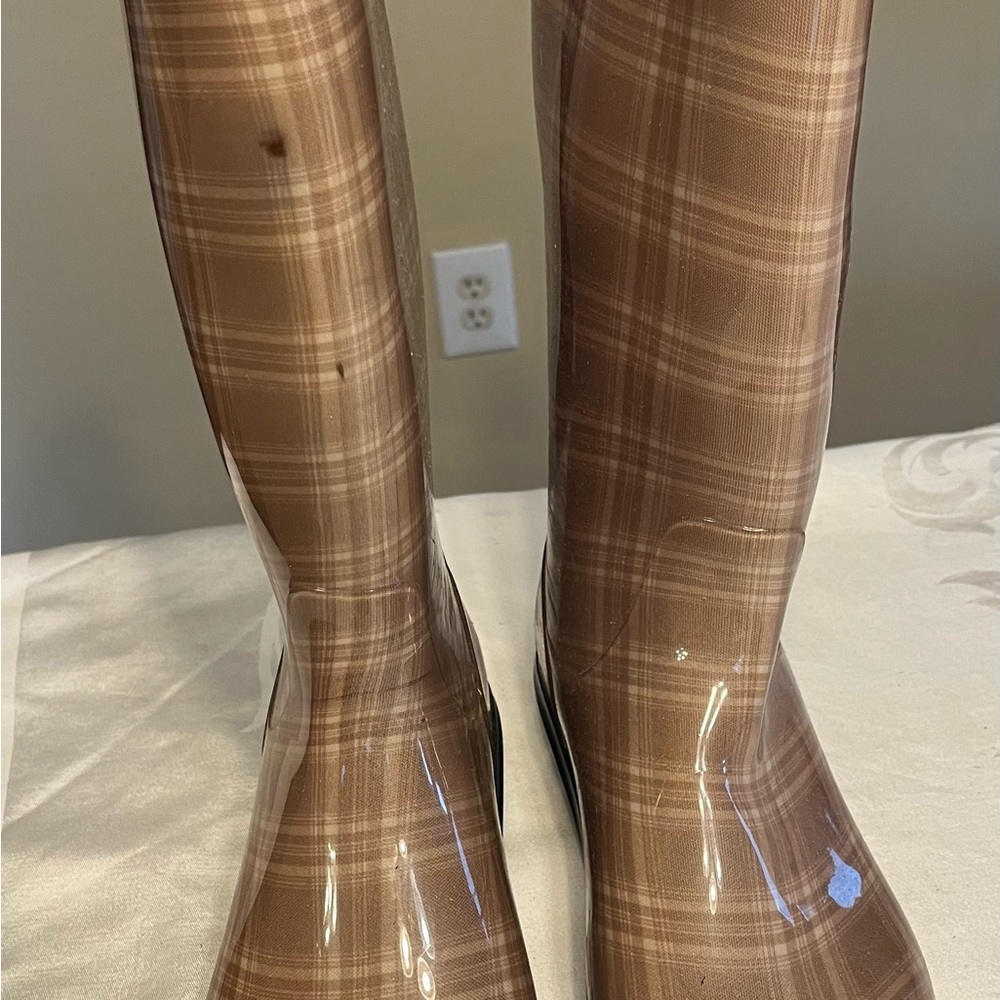Ugg Women’s Water/Rain Boots SZ 8 Tan/Brown